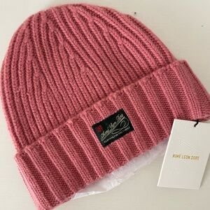 NWT Aimé Leon Dore Cashmere Beanie in dusty rose